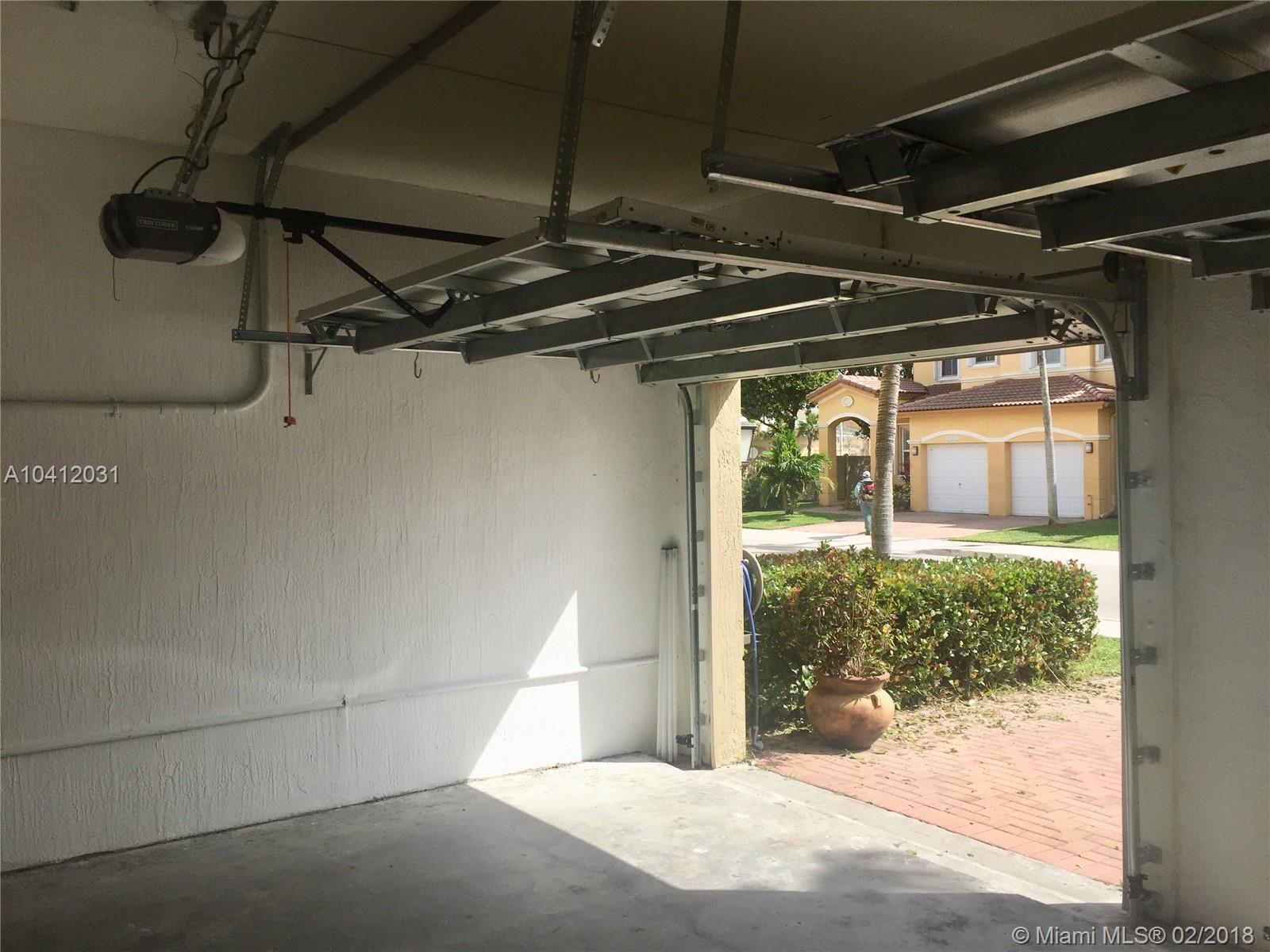 DORAL ISLES NORTH SEC ONE - Residential Lease