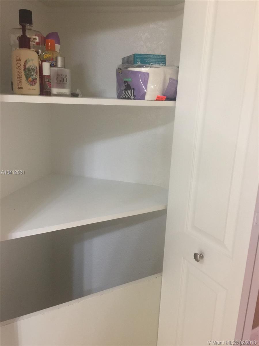 DORAL ISLES NORTH SEC ONE - Residential Lease