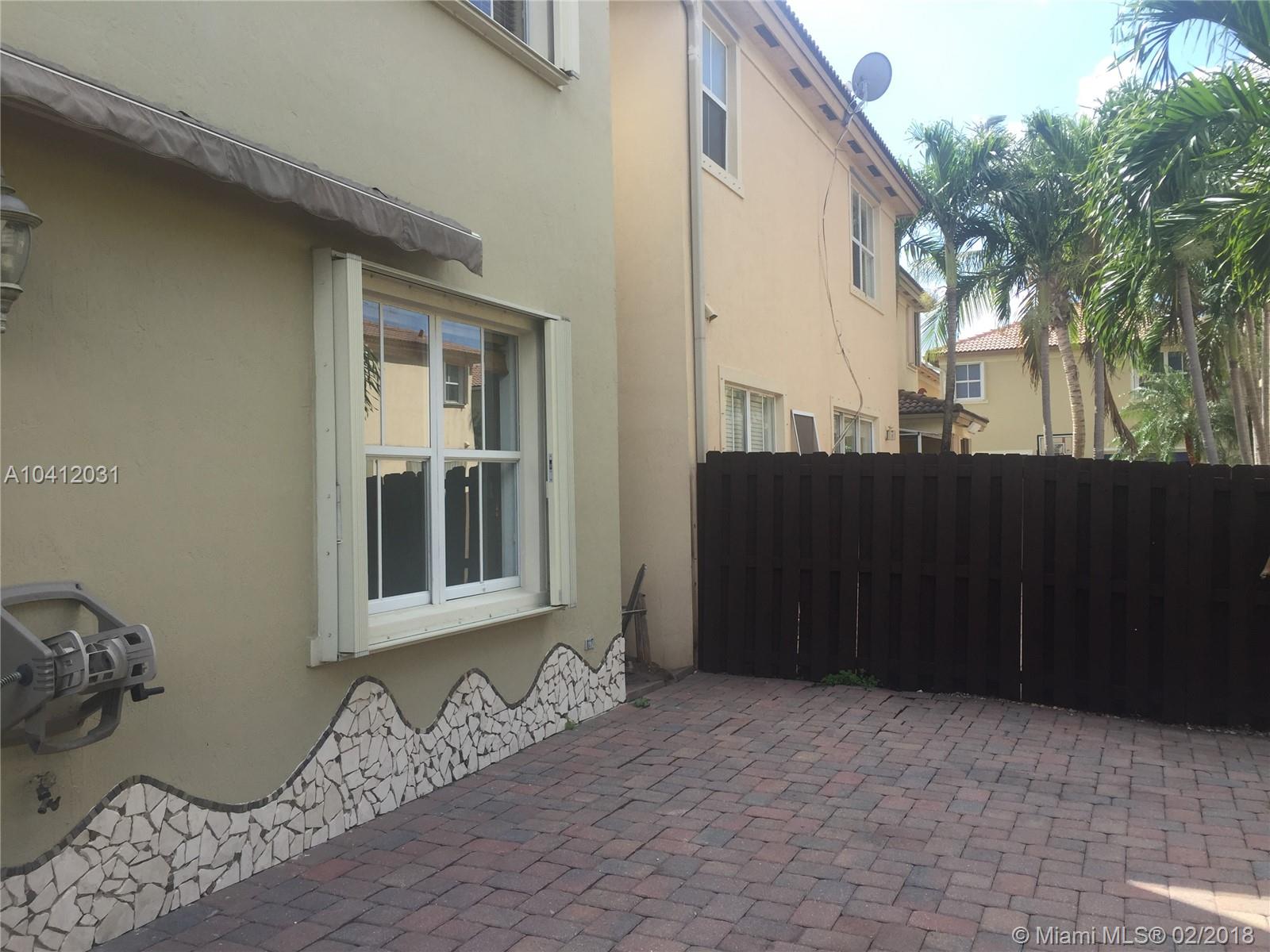 DORAL ISLES NORTH SEC ONE - Residential Lease