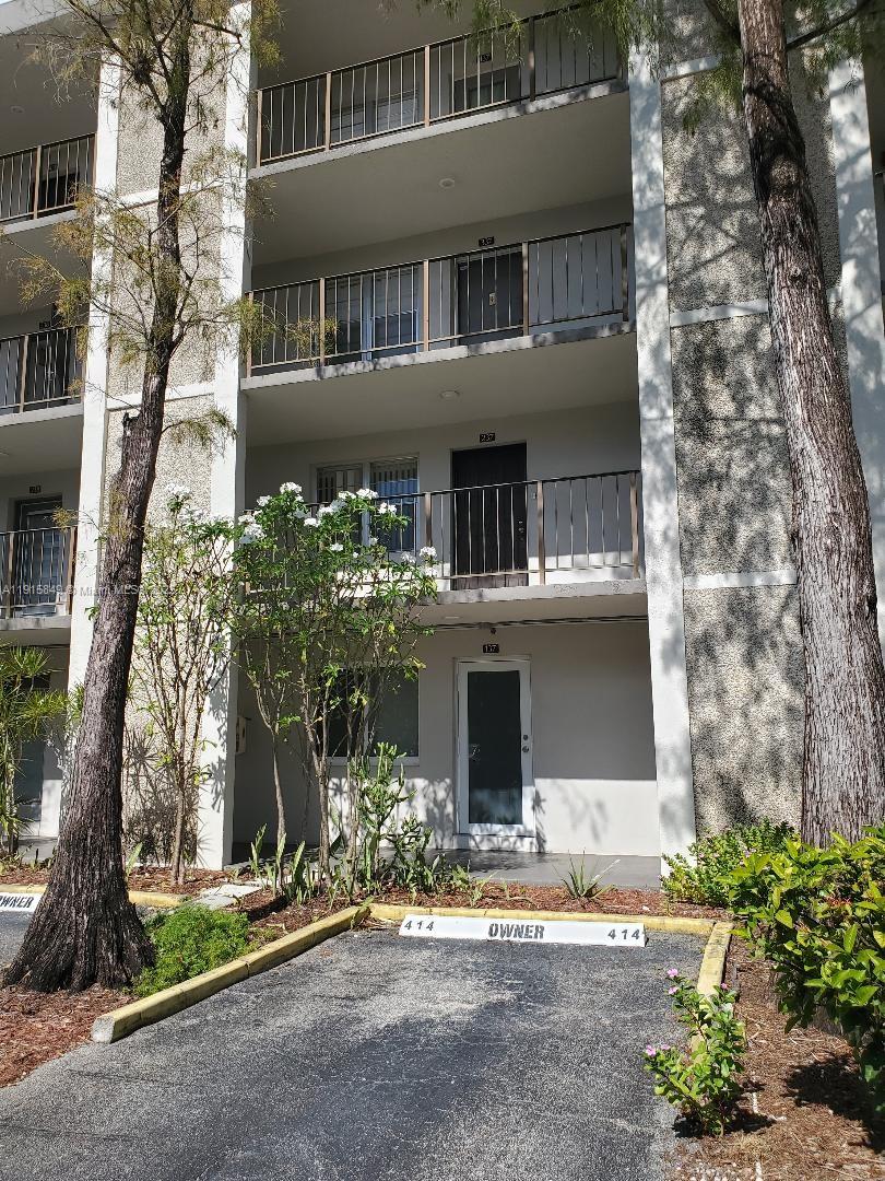 CYPRESS CHASE CONDO NO 4 - Residential