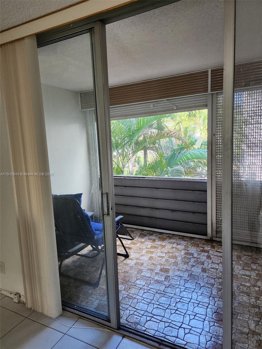 CYPRESS CHASE CONDO NO 4 - Residential