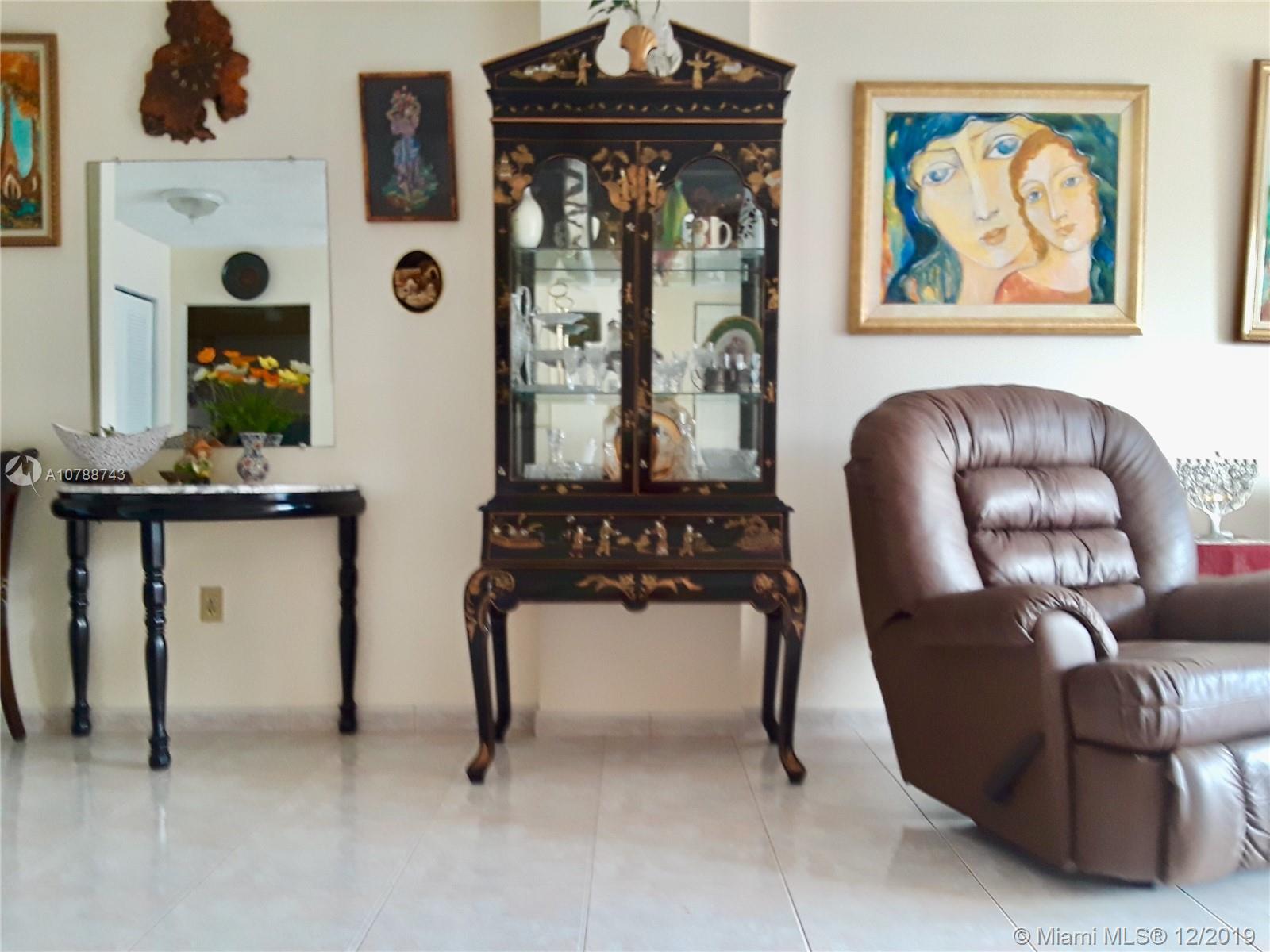 MARBELLA TOWER CONDO - Residential