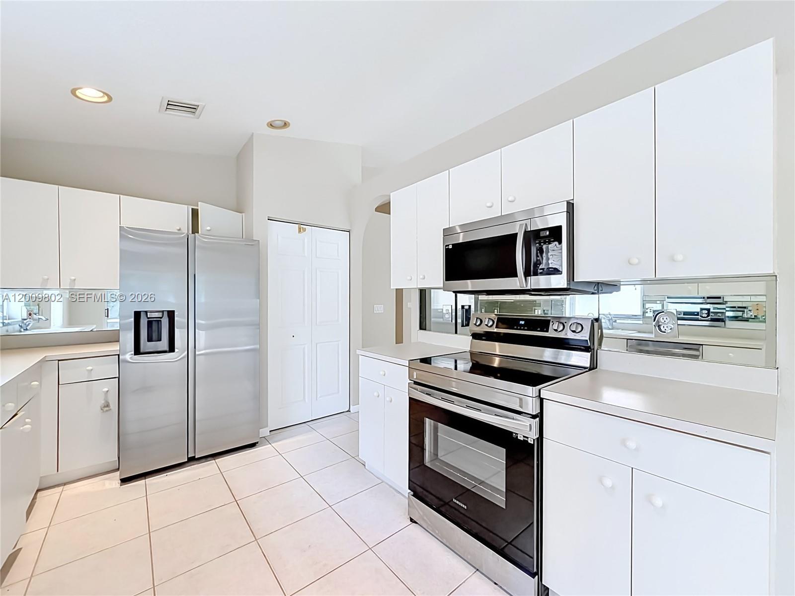 BOCA PINES 2 - Residential