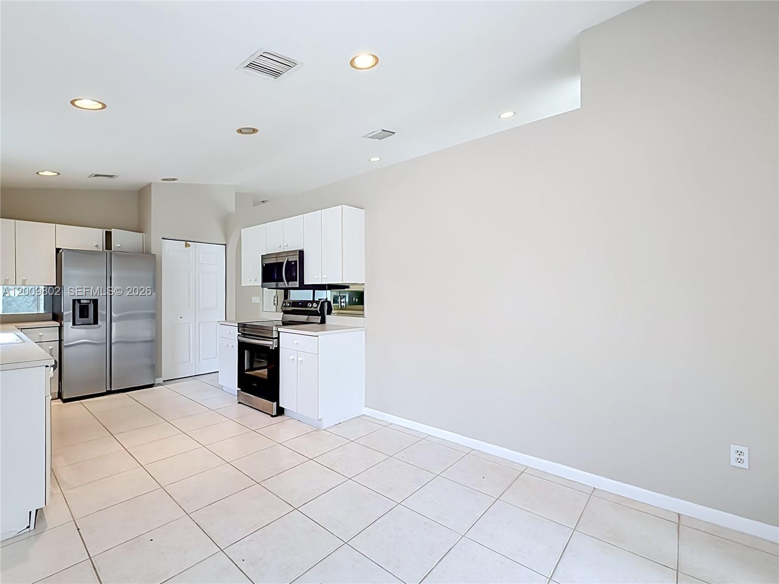 BOCA PINES 2 - Residential