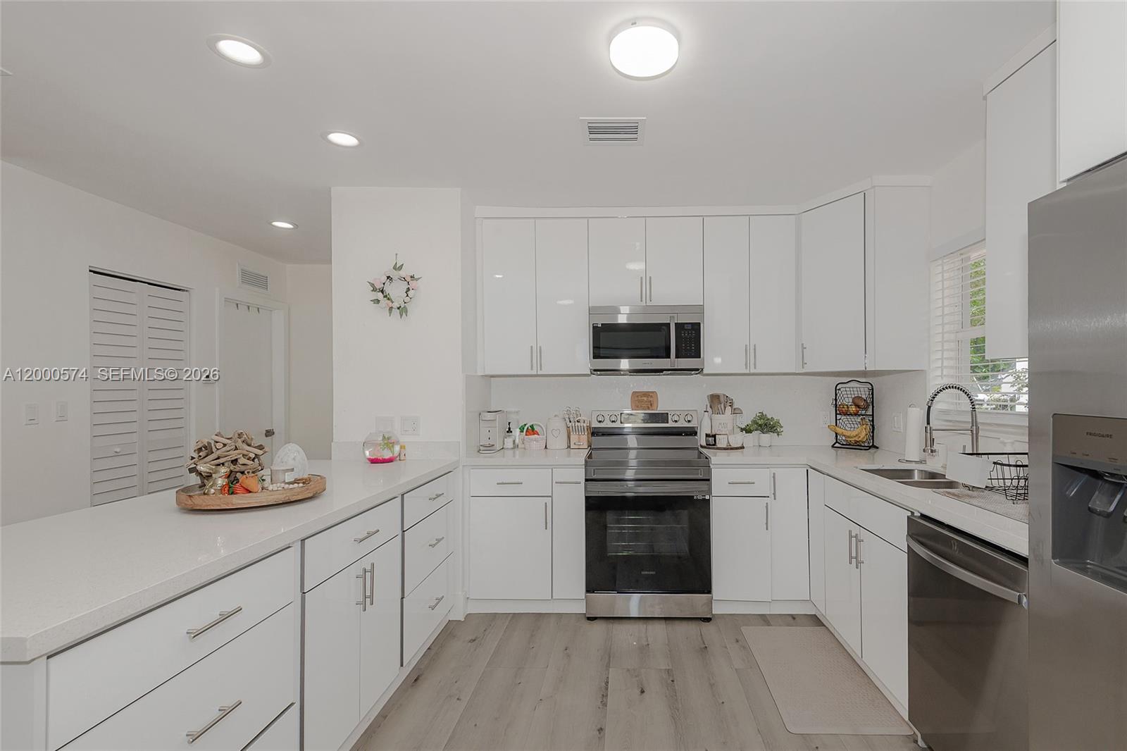 BUTTONWOOD SHORES ADD - Residential