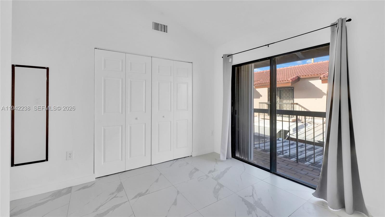 VILLAS UNIVERSITY SQUARE - Residential Lease