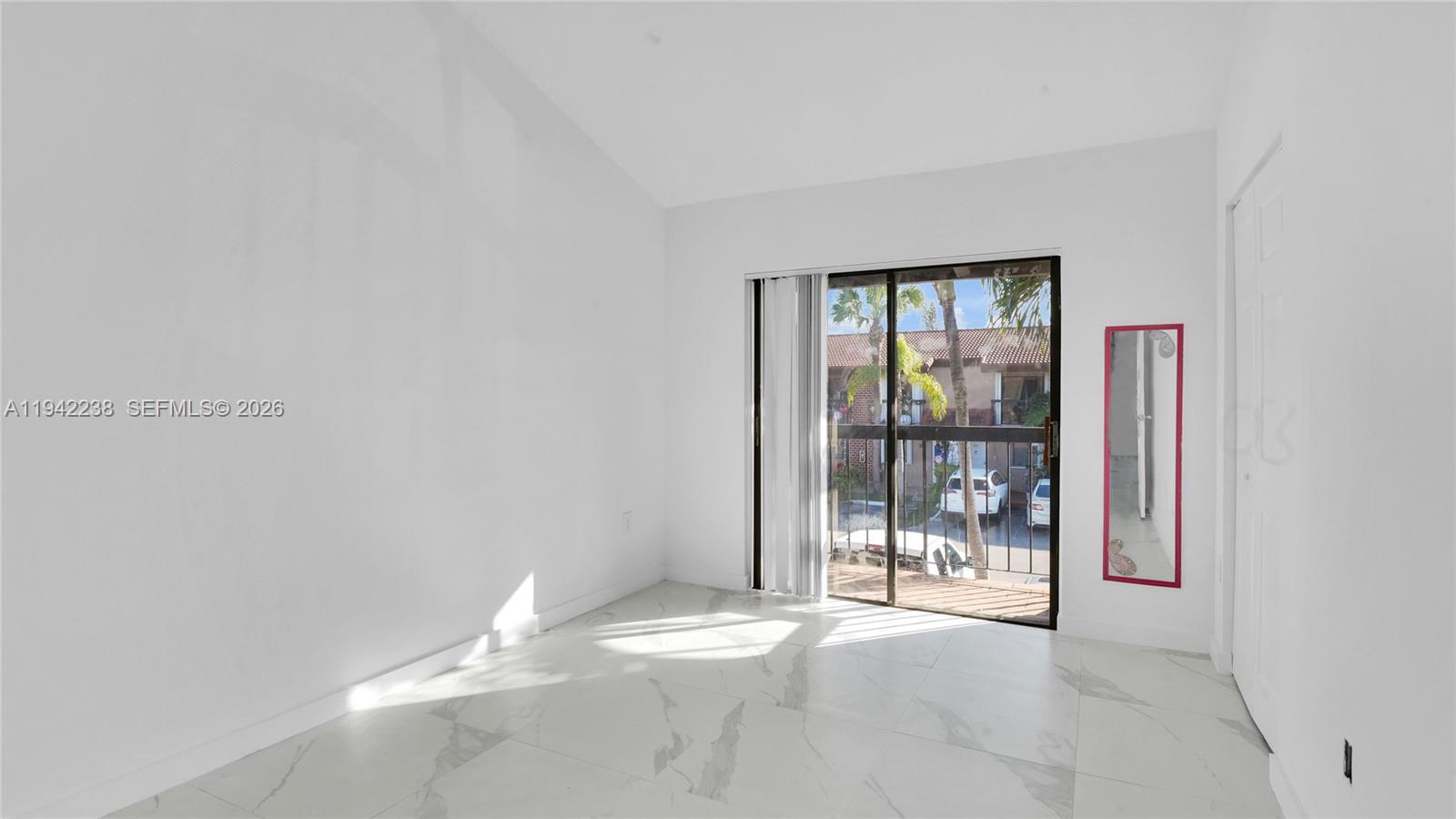 VILLAS UNIVERSITY SQUARE - Residential Lease