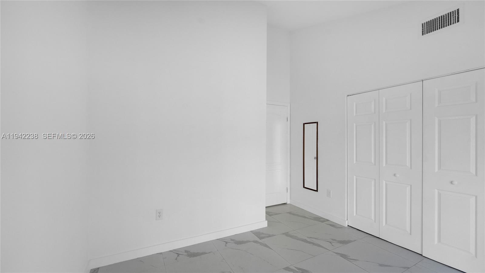 VILLAS UNIVERSITY SQUARE - Residential Lease