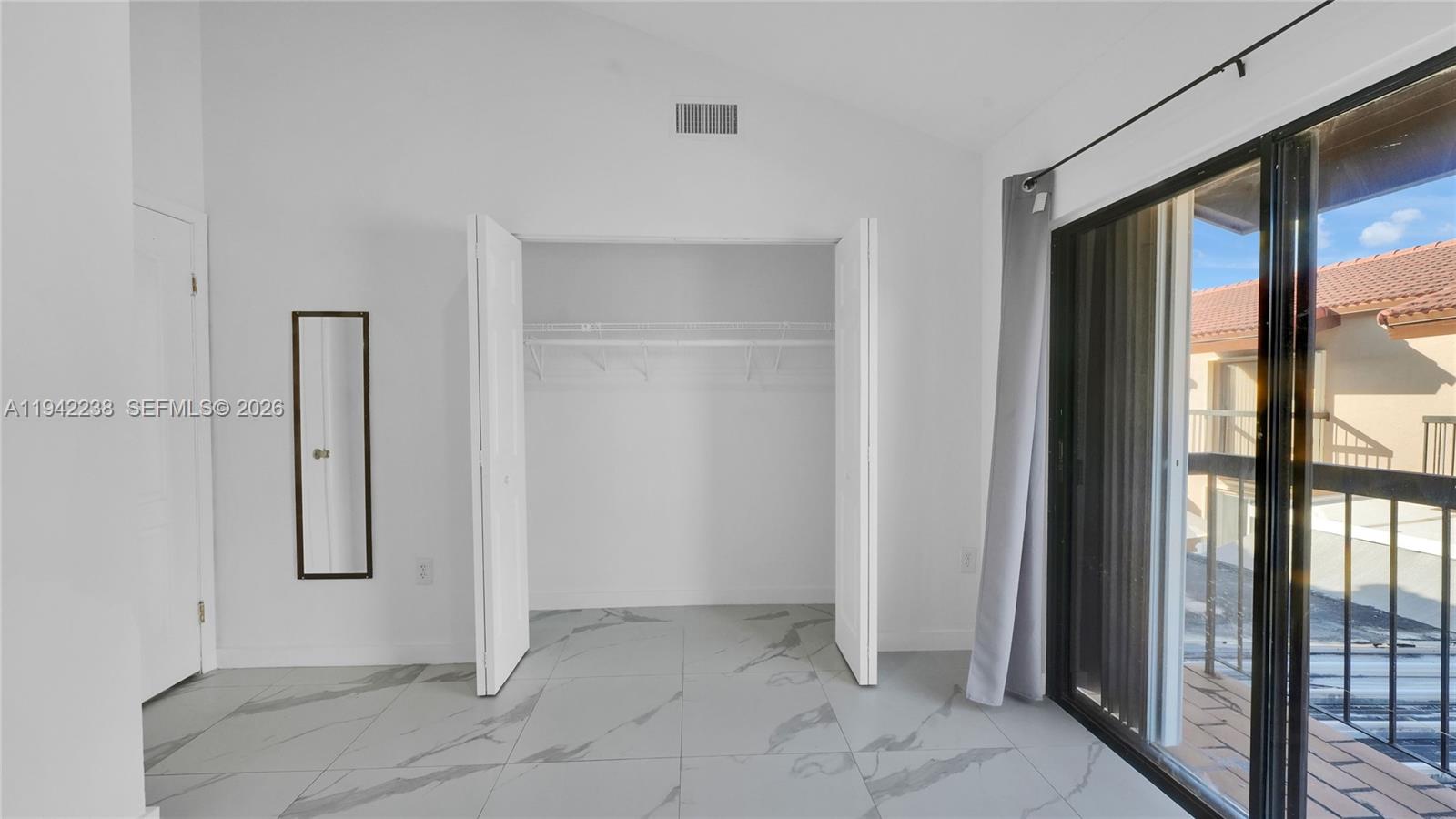 VILLAS UNIVERSITY SQUARE - Residential Lease