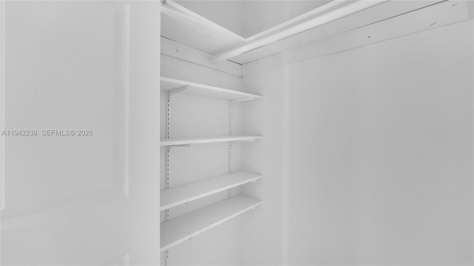 VILLAS UNIVERSITY SQUARE - Residential Lease