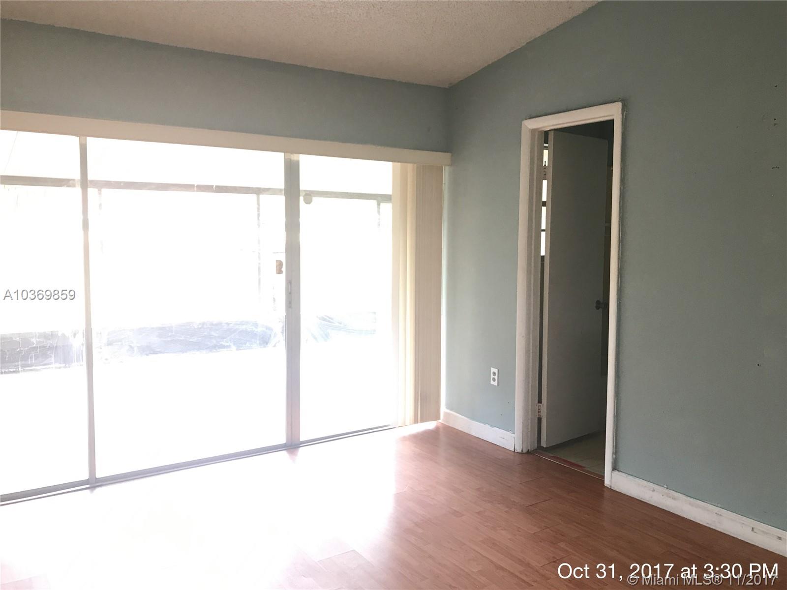 KENDALE LAKES WEST TOWNHO - Residential