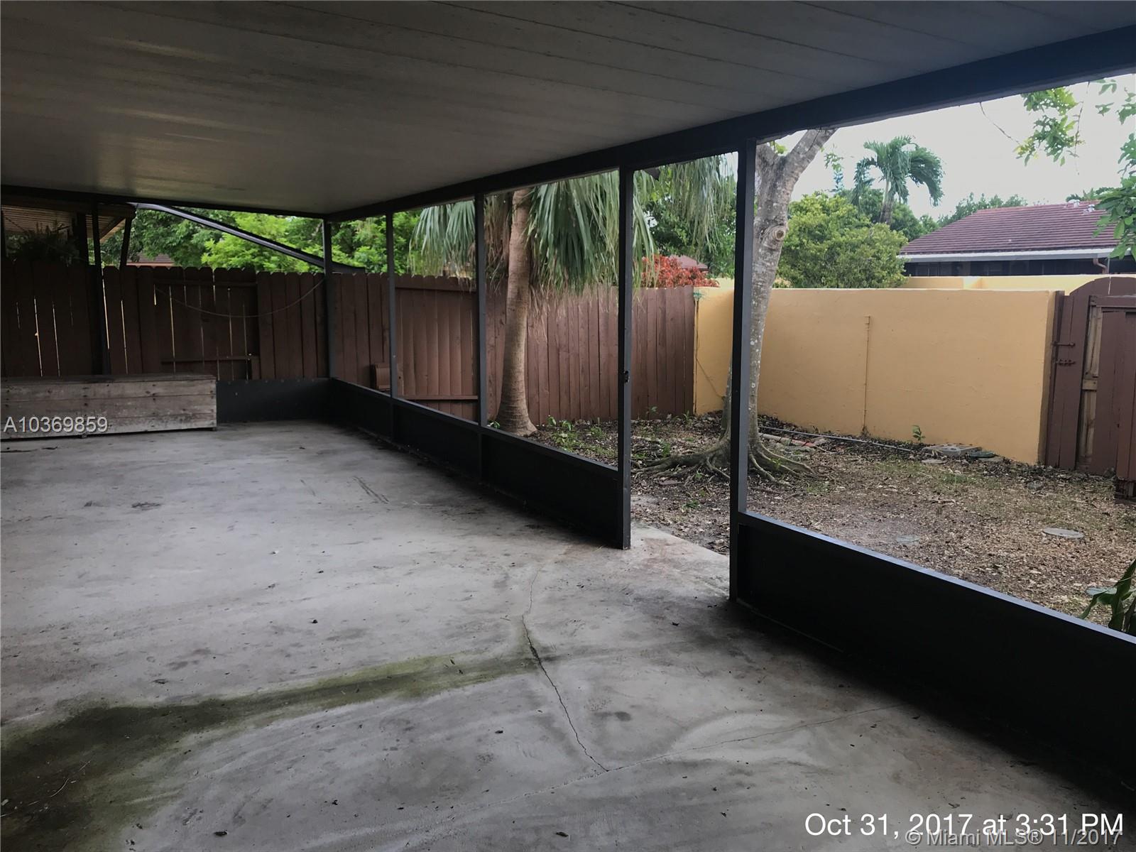 KENDALE LAKES WEST TOWNHO - Residential