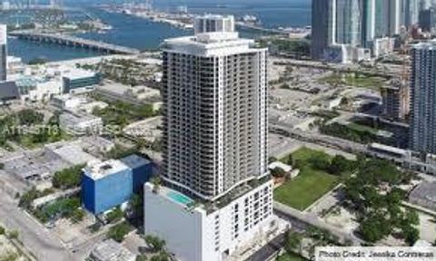 1600 NE 1st Ave 2112 Miami FL 33132