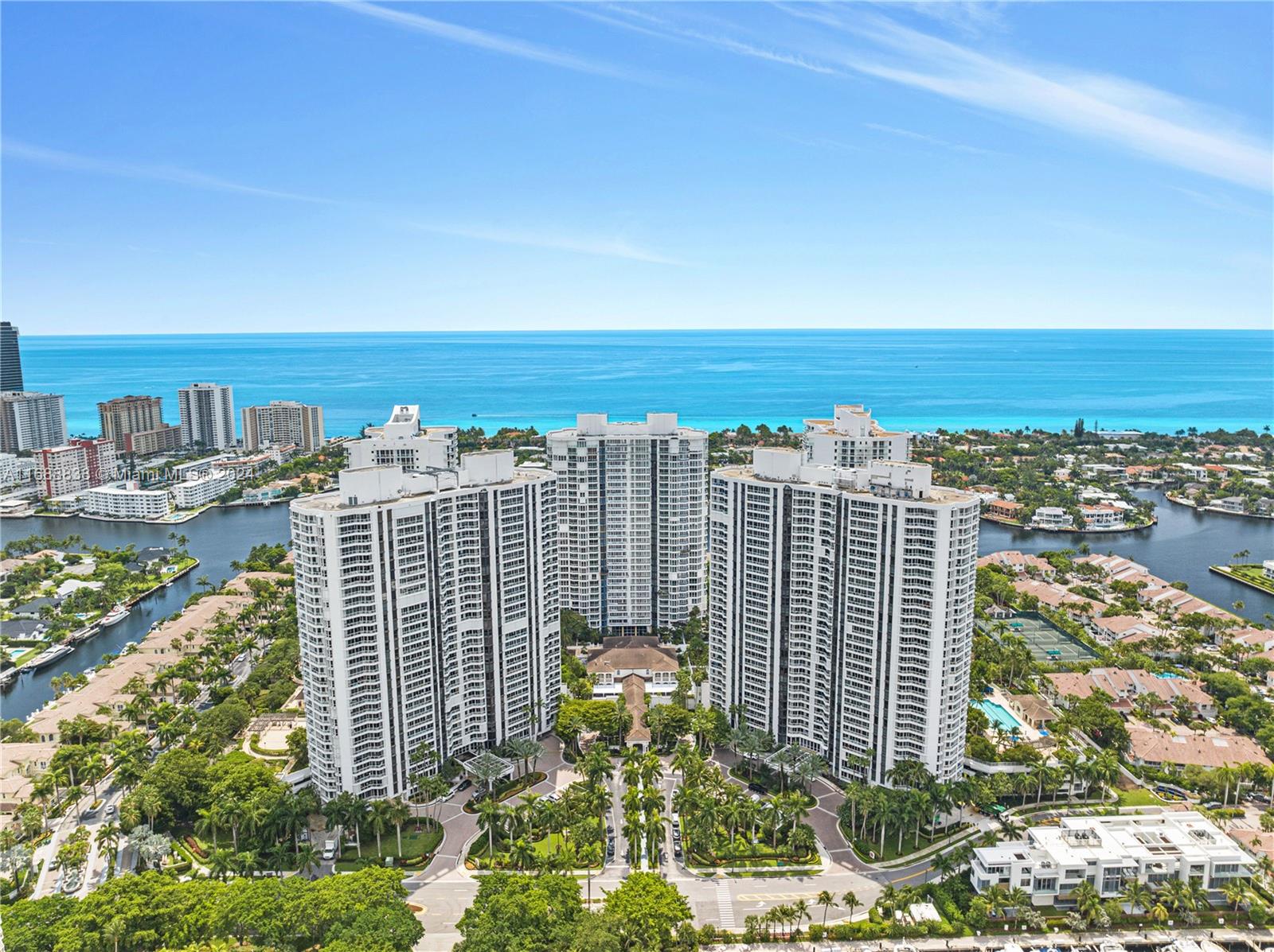 SOUTH TOWER AT THE POINT - Residential