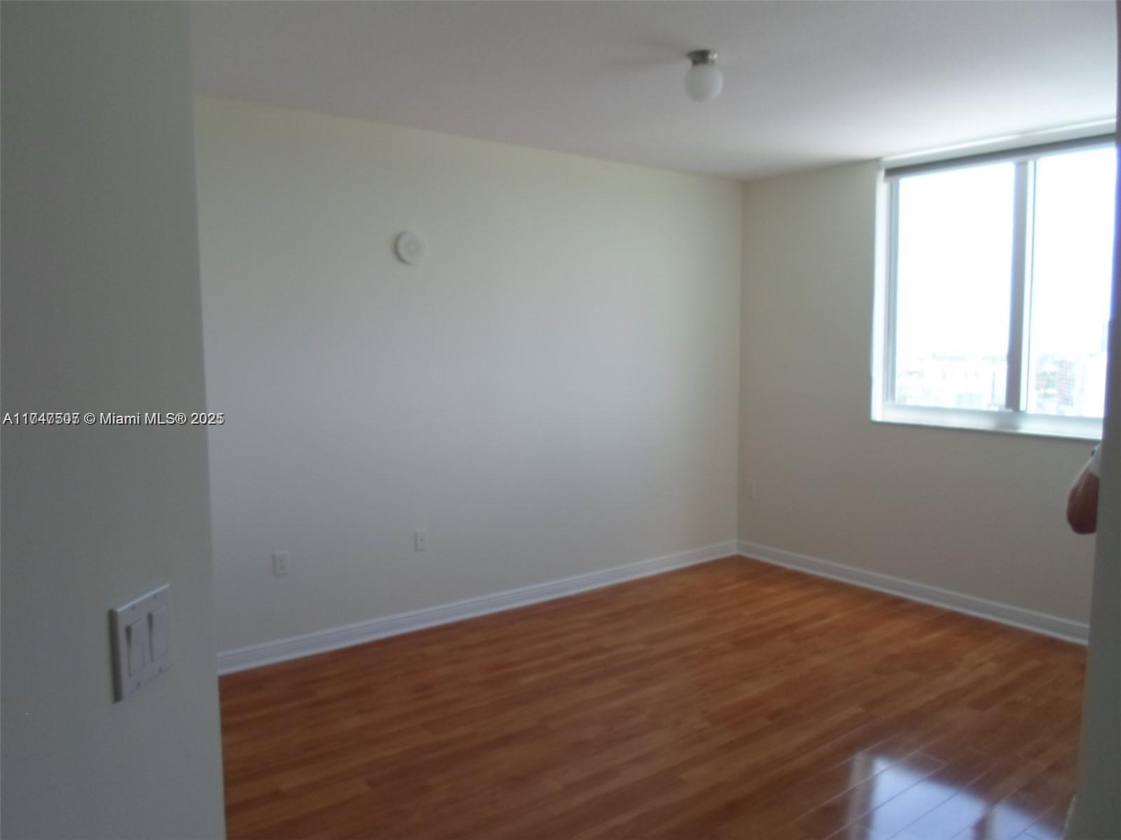 DUO CONDOMINIUM WEST - Residential