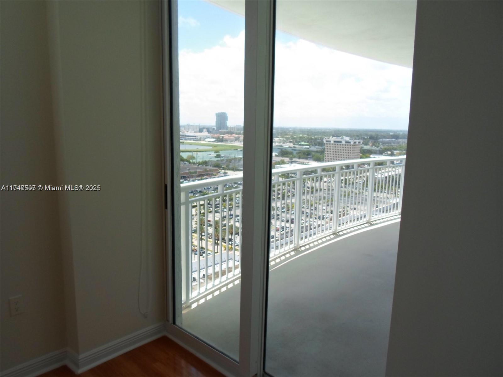 DUO CONDOMINIUM WEST - Residential