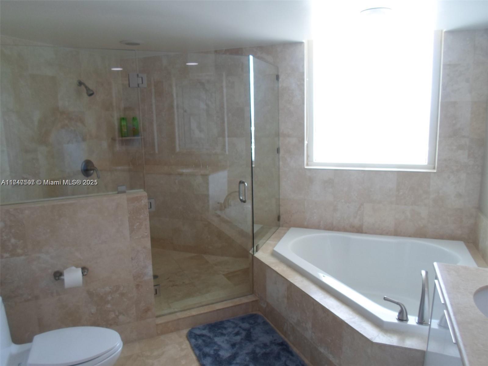 DUO CONDOMINIUM WEST - Residential
