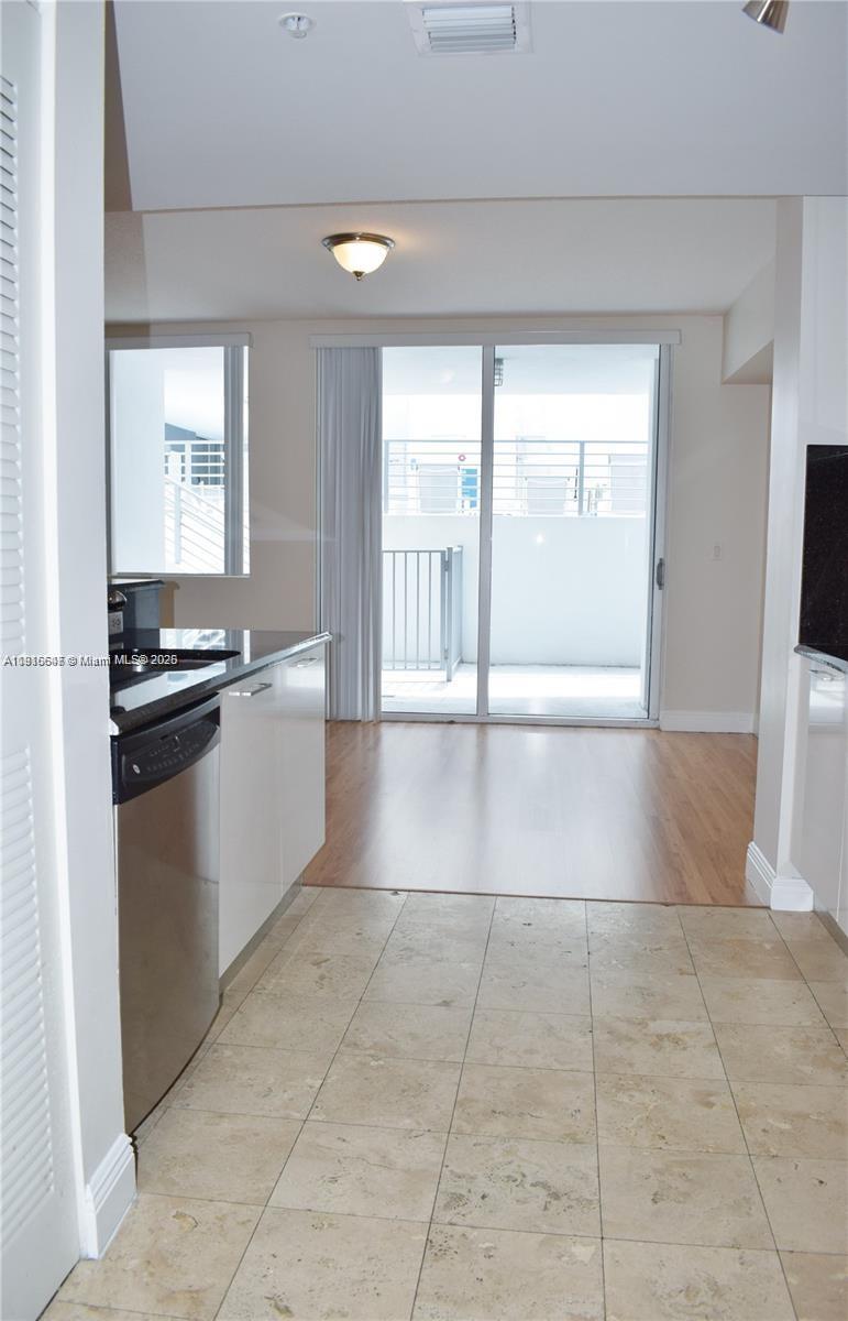 LOFTS AT MAYFAIR CONDO - Residential