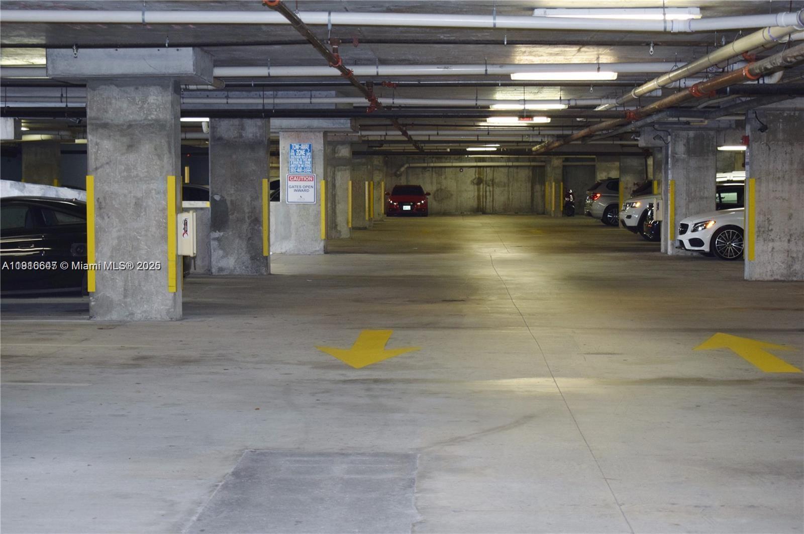 LOFTS AT MAYFAIR CONDO - Residential