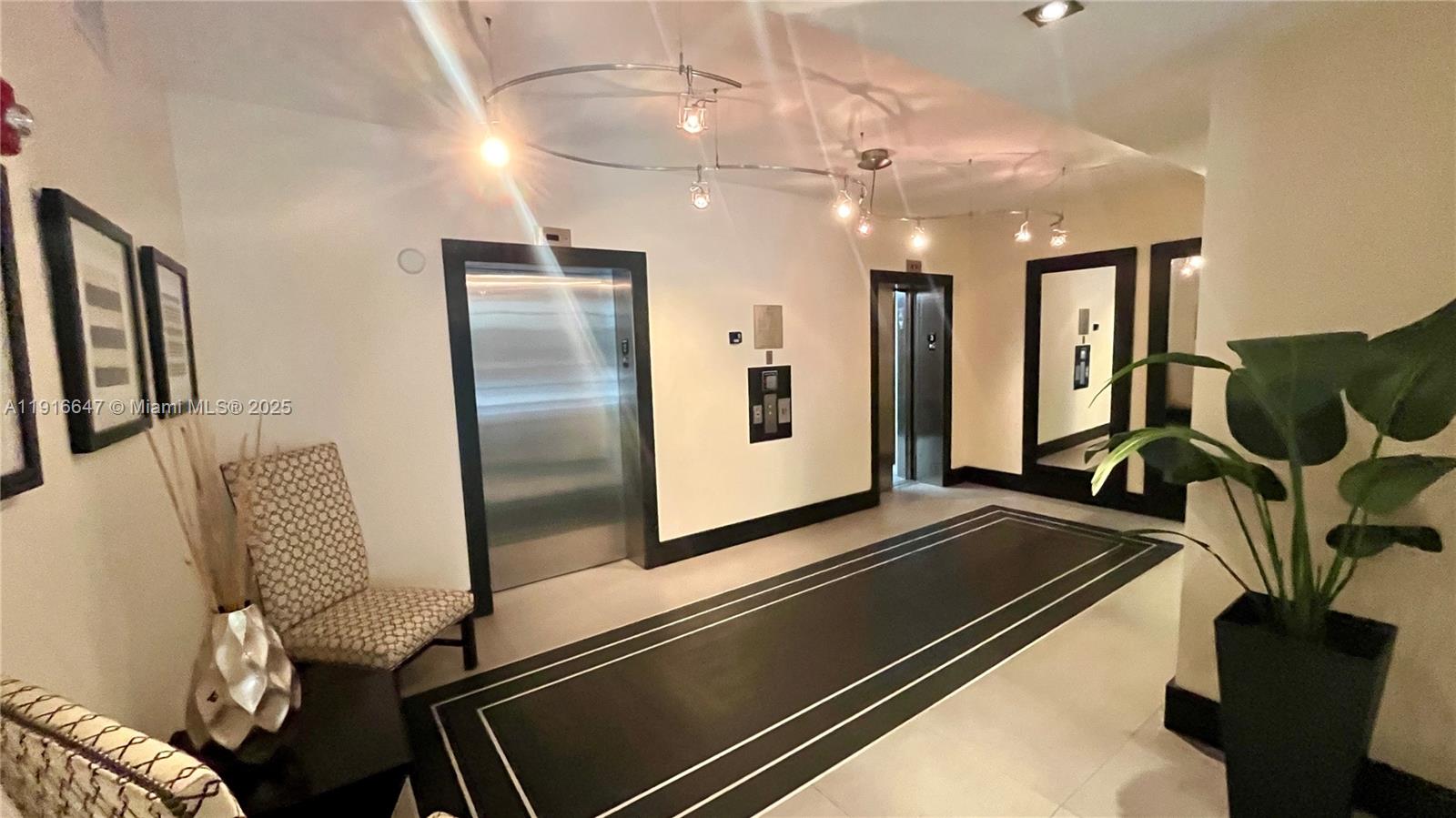 LOFTS AT MAYFAIR CONDO - Residential