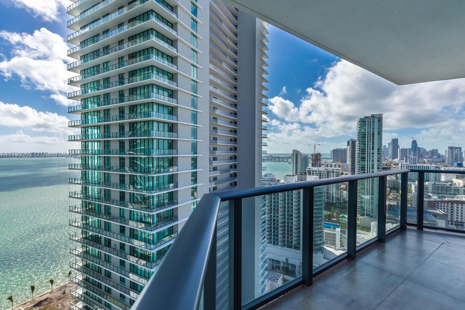 PARAISO BAYVIEWS CONDO - Residential