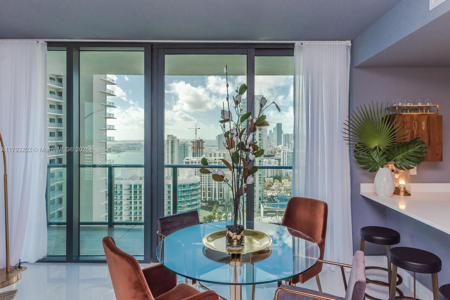 PARAISO BAYVIEWS CONDO - Residential