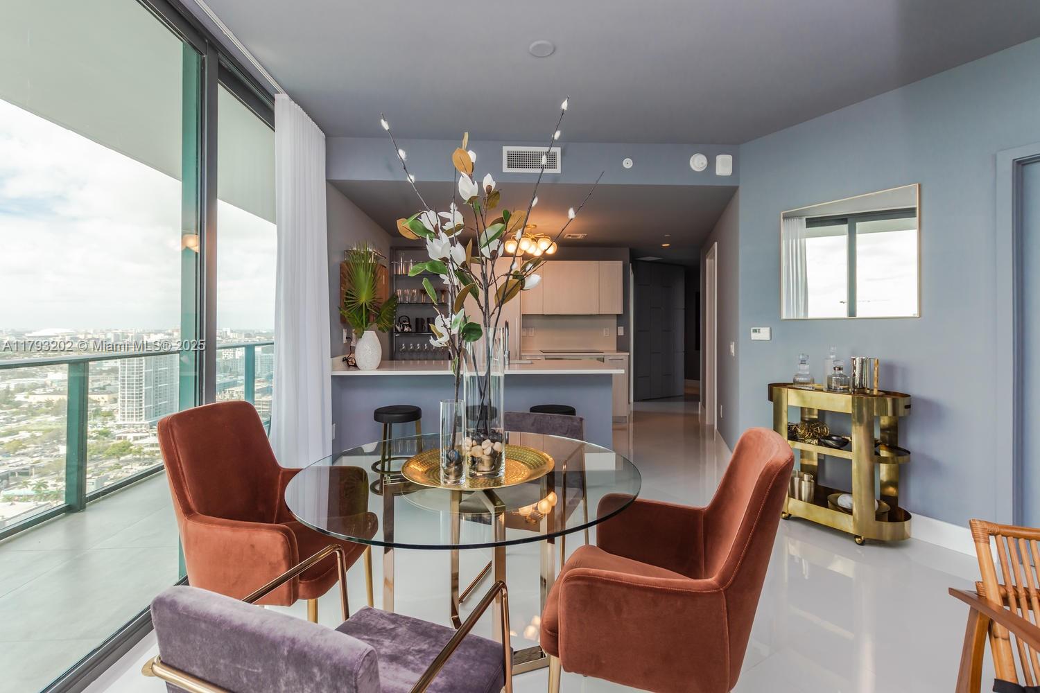 PARAISO BAYVIEWS CONDO - Residential