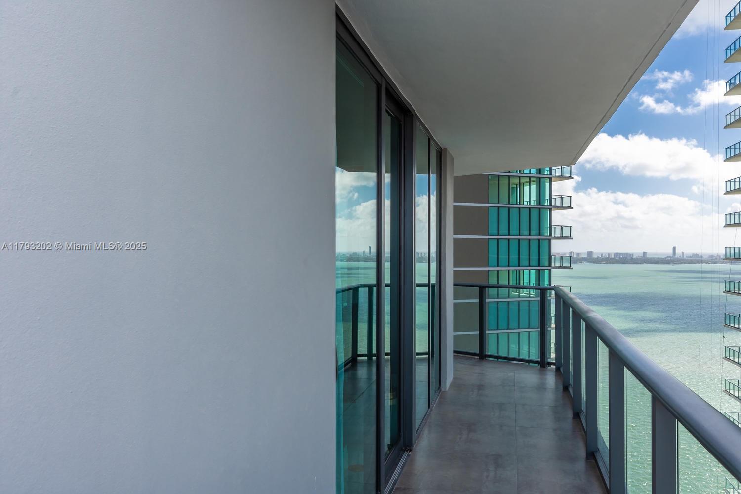 PARAISO BAYVIEWS CONDO - Residential