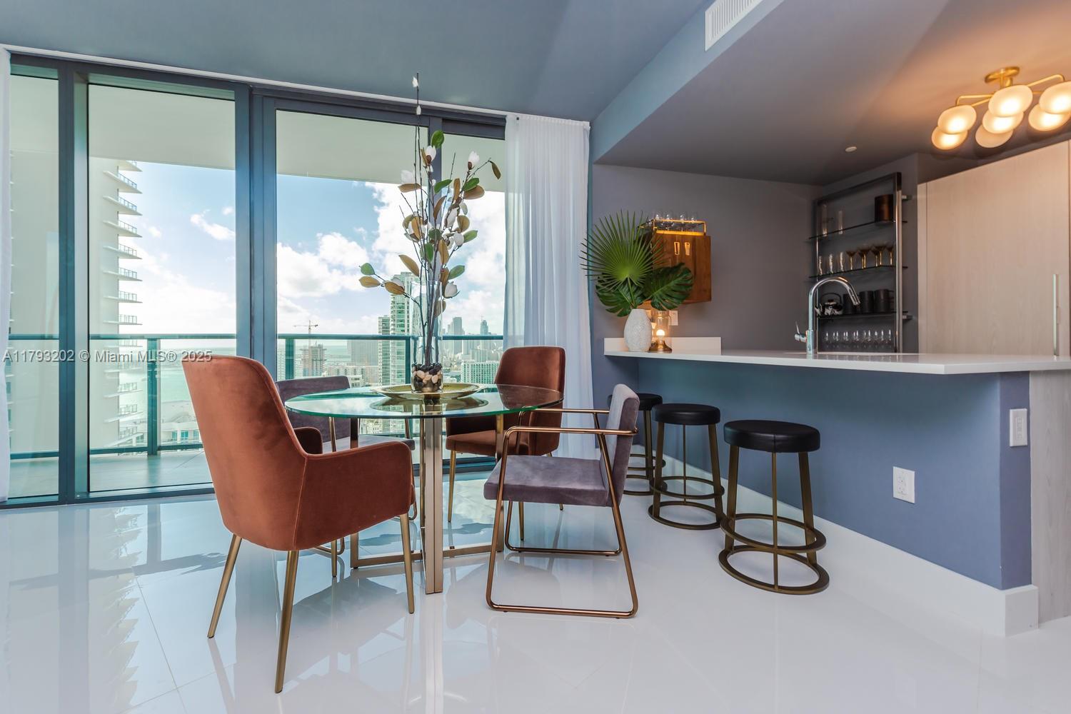 PARAISO BAYVIEWS CONDO - Residential