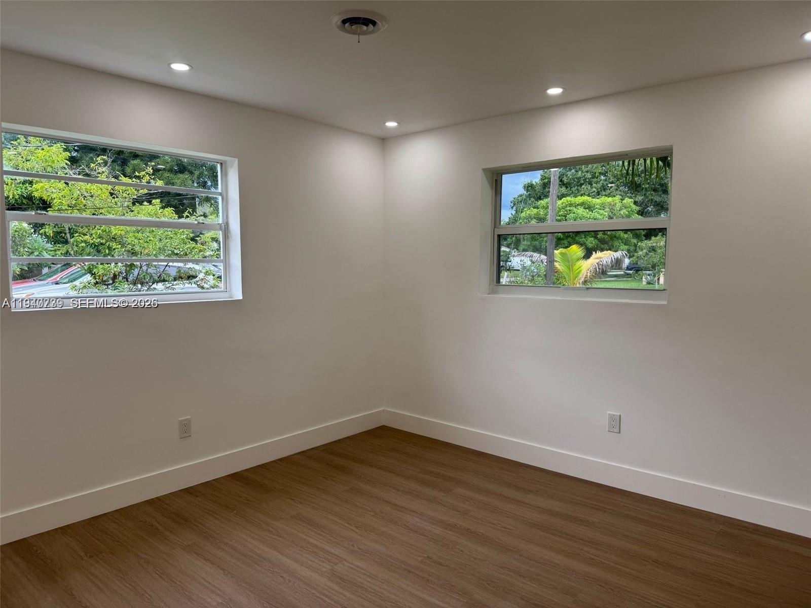 EAST PLANTATION 2ND SEC - Residential Lease