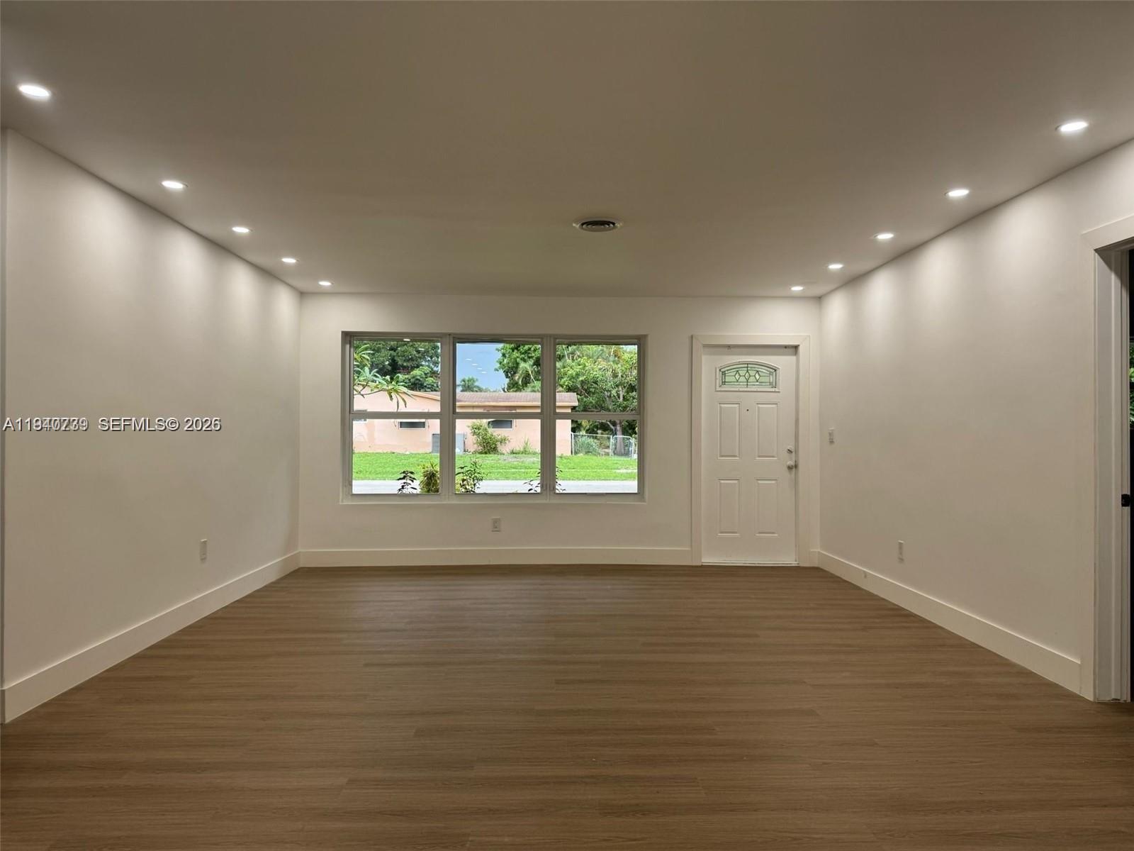 EAST PLANTATION 2ND SEC - Residential Lease