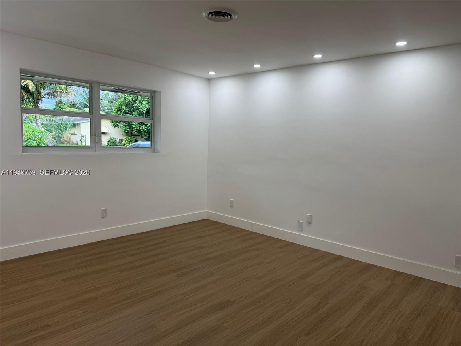 EAST PLANTATION 2ND SEC - Residential Lease