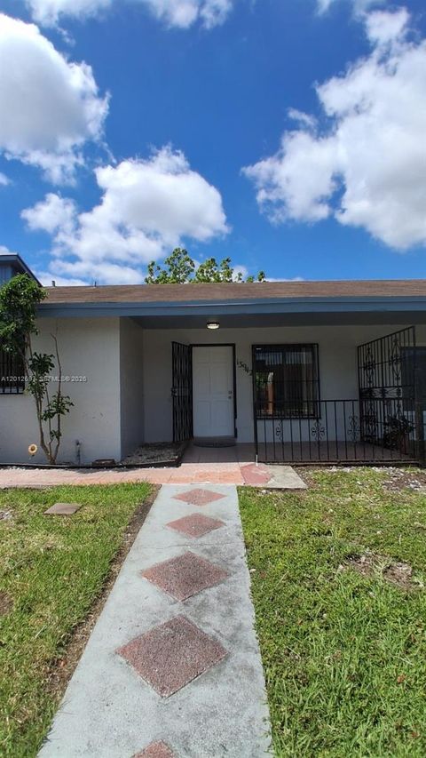 Photo of 13942 SW 281st Ter, Homestead, FL 33033 (MLS # A12012697)