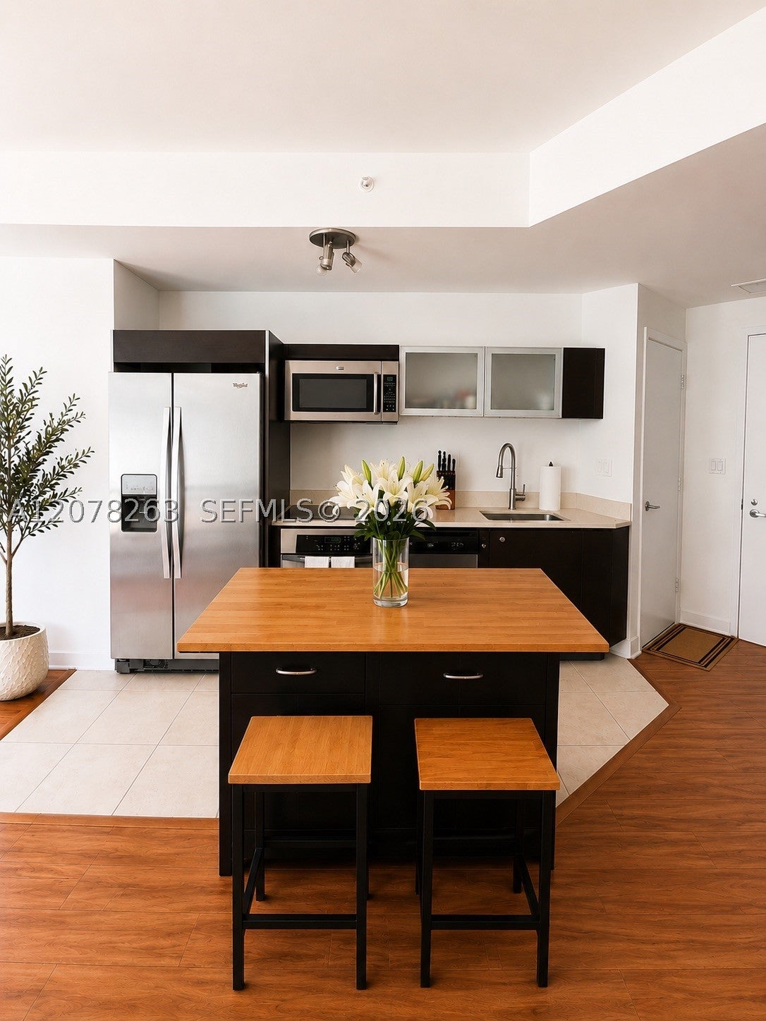 1900 N Bayshore Dr 3005