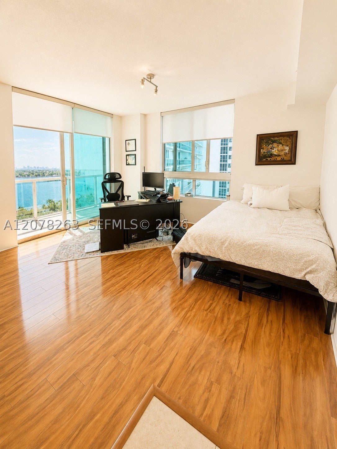 1900 N Bayshore Dr 3005