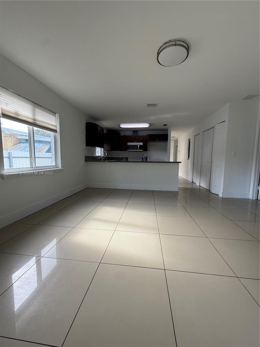 17TH AVE MANOR 2ND ADDN - Residential