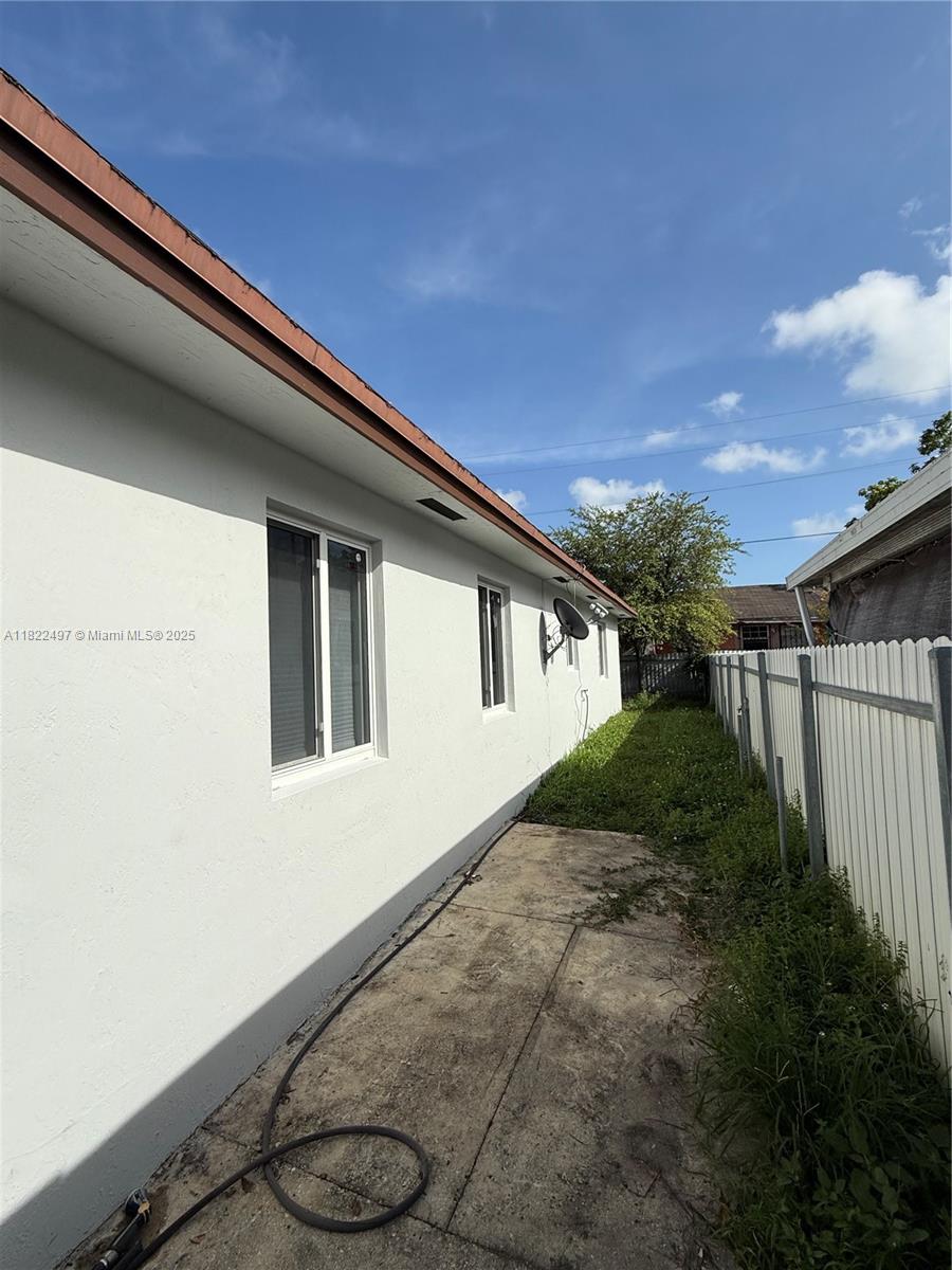 17TH AVE MANOR 2ND ADDN - Residential