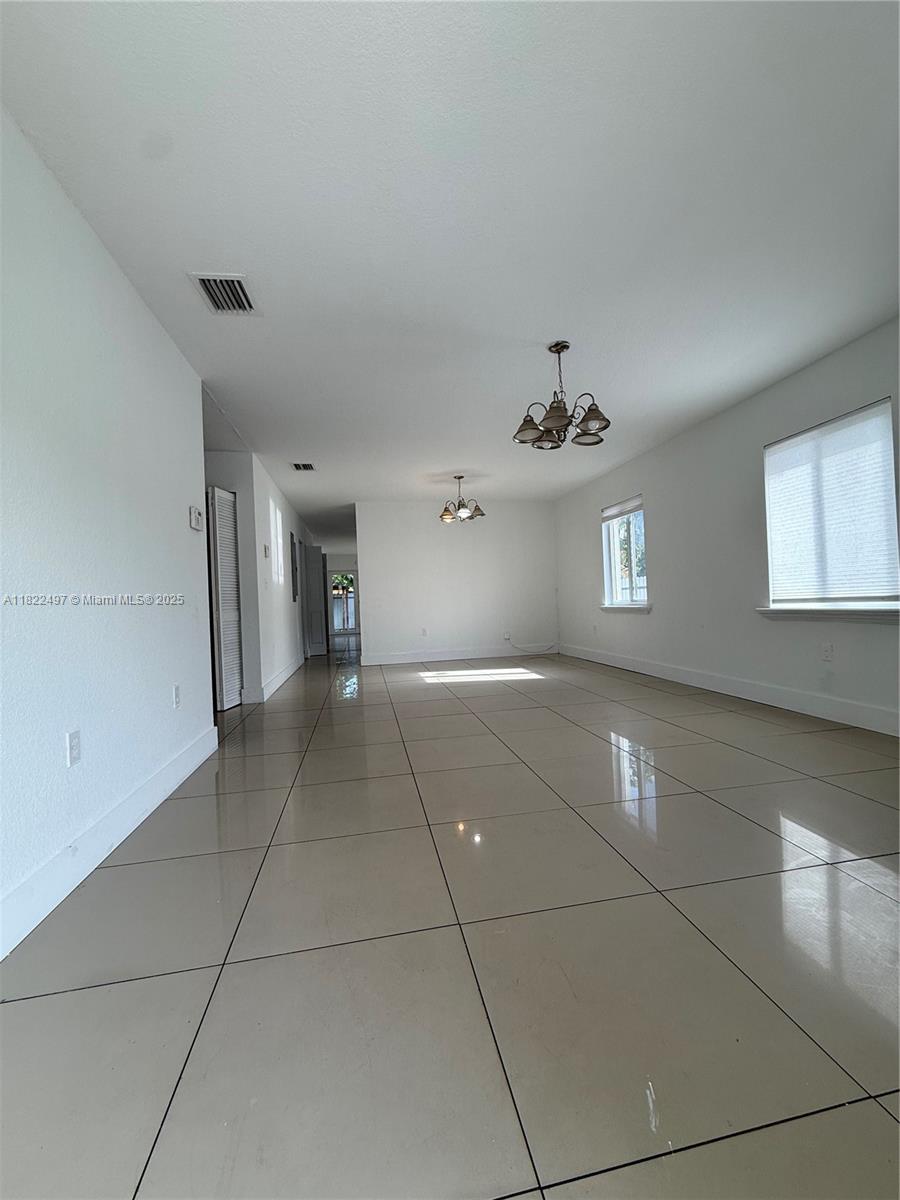 17TH AVE MANOR 2ND ADDN - Residential