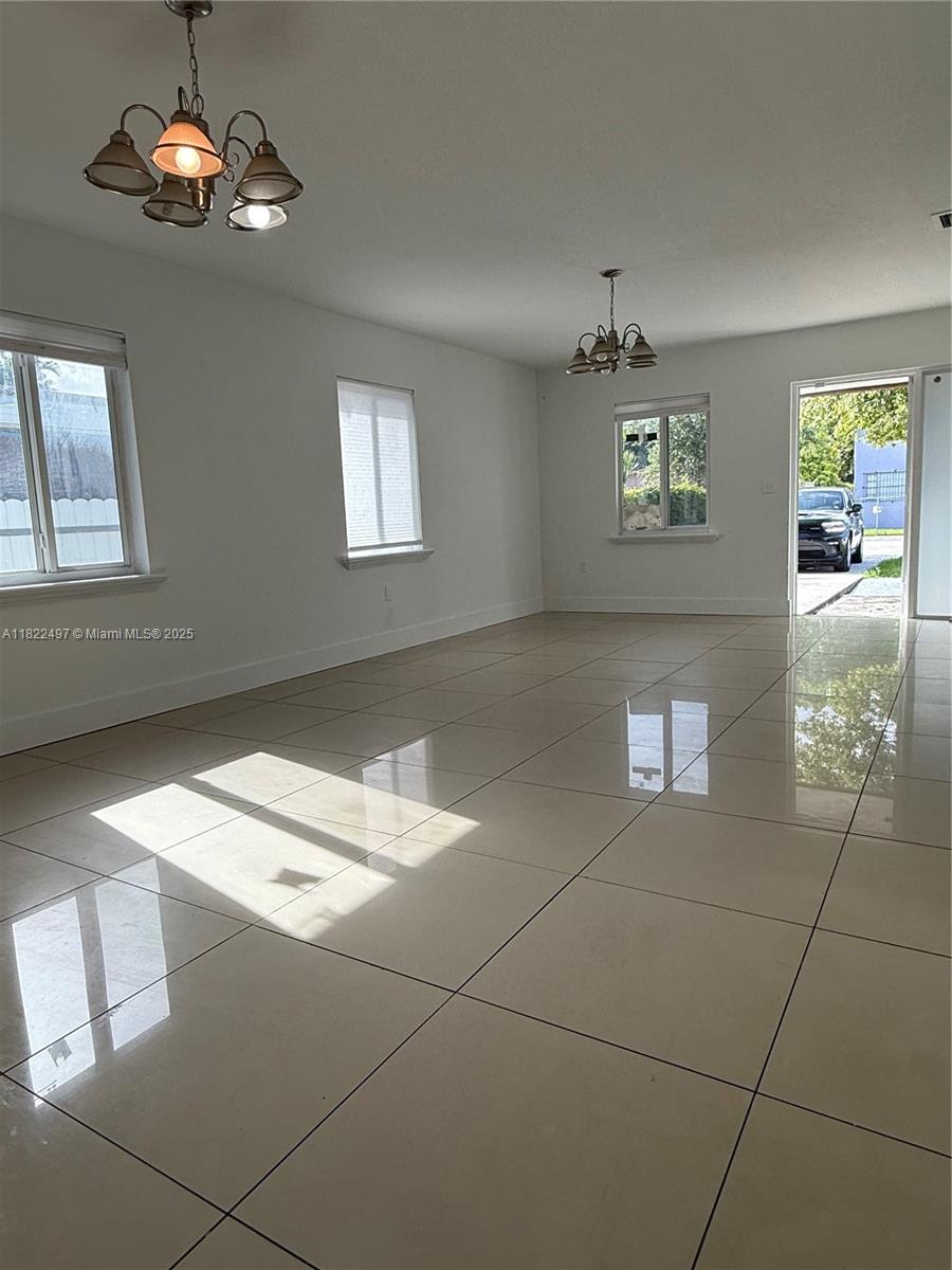 17TH AVE MANOR 2ND ADDN - Residential