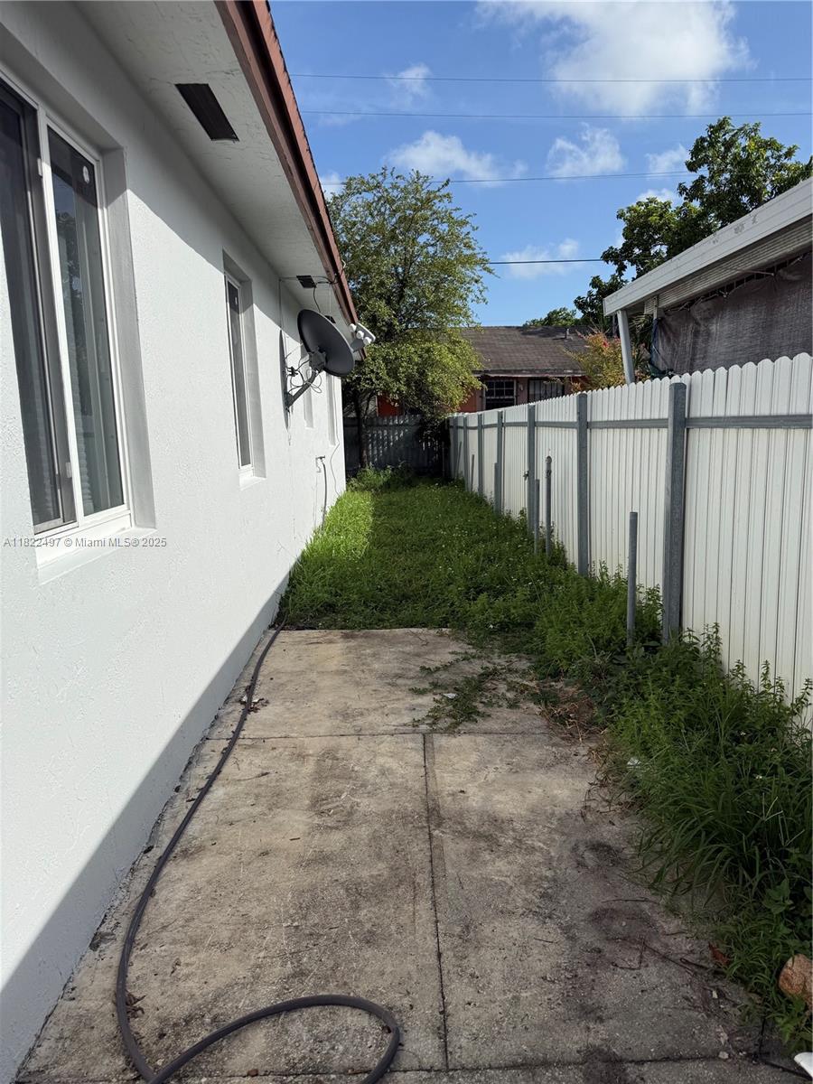 17TH AVE MANOR 2ND ADDN - Residential