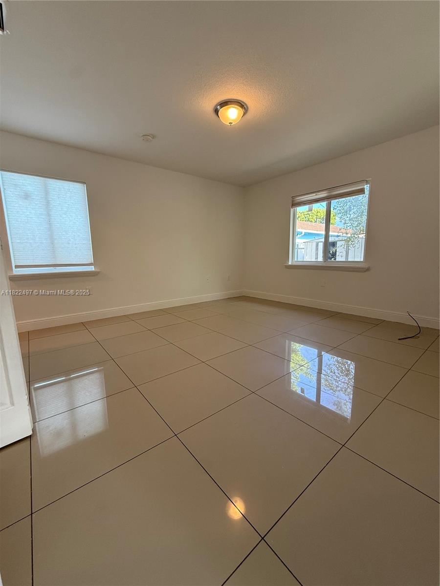 17TH AVE MANOR 2ND ADDN - Residential