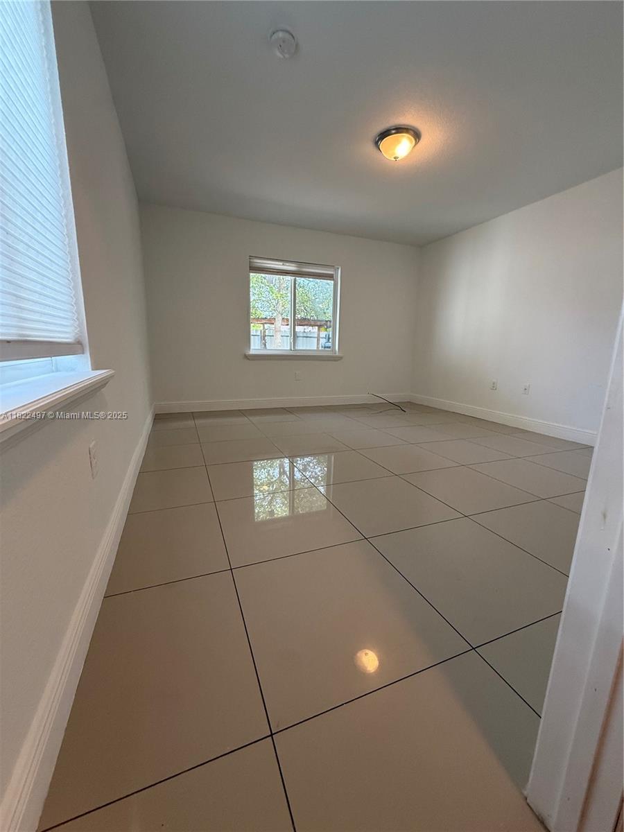 17TH AVE MANOR 2ND ADDN - Residential