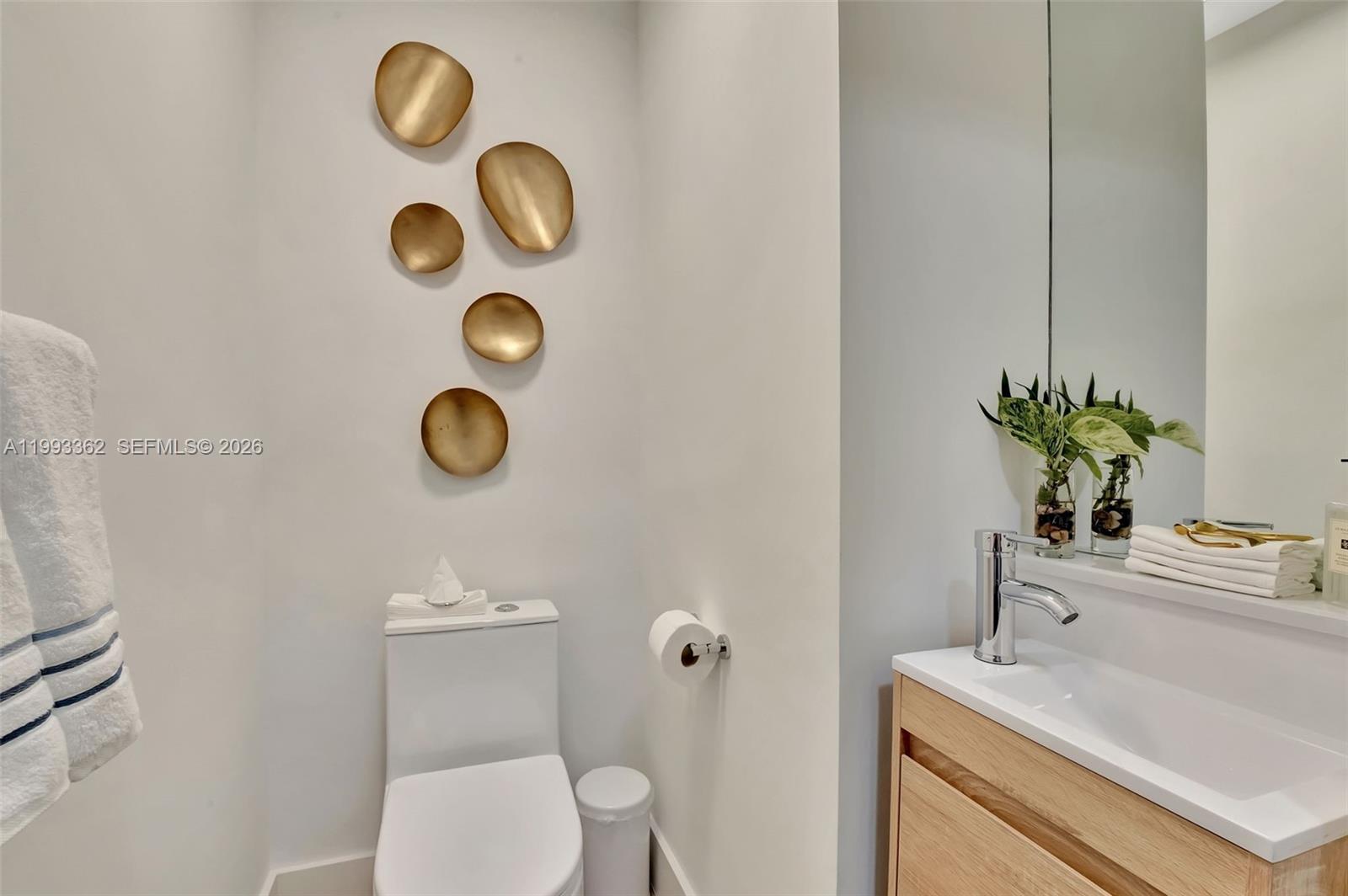 SEASIDE CONDO - Residential