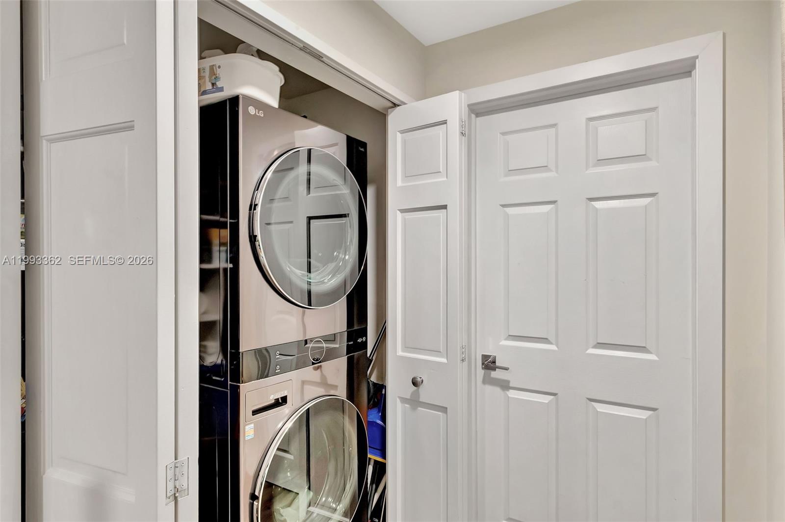 SEASIDE CONDO - Residential