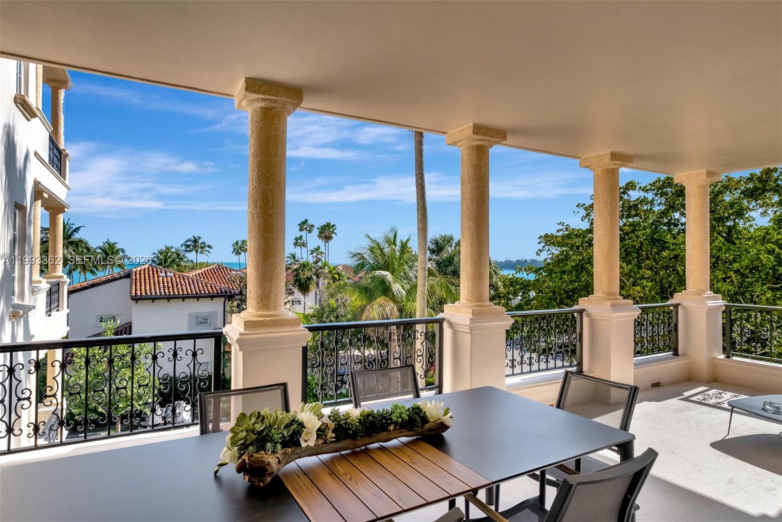 SEASIDE CONDO - Residential