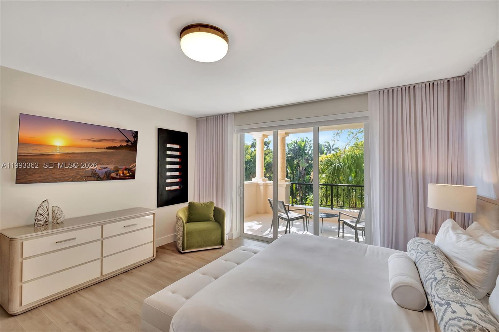 SEASIDE CONDO - Residential