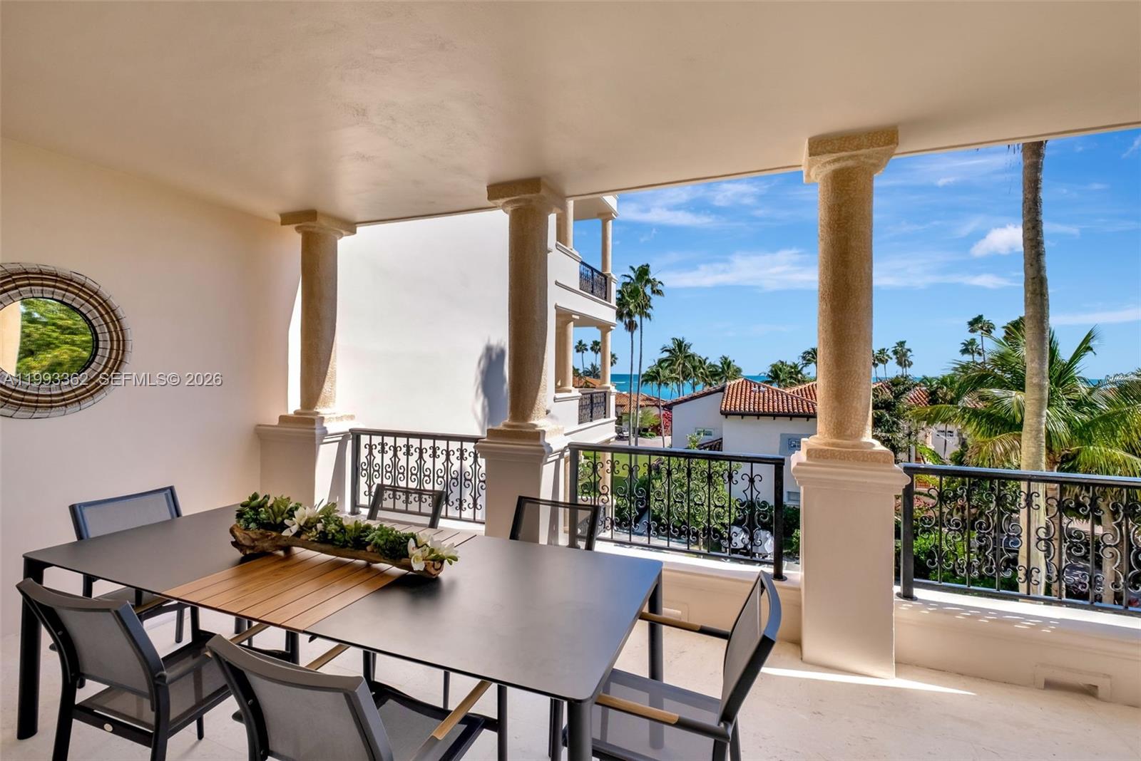 SEASIDE CONDO - Residential