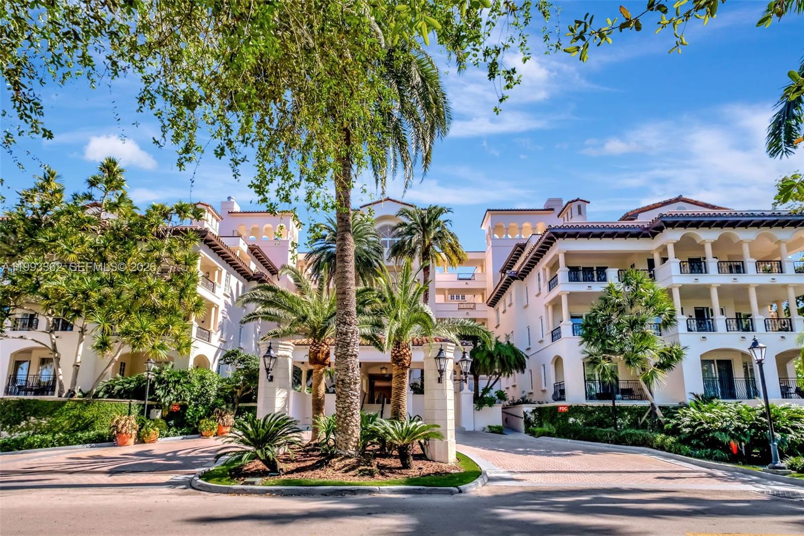 SEASIDE CONDO - Residential