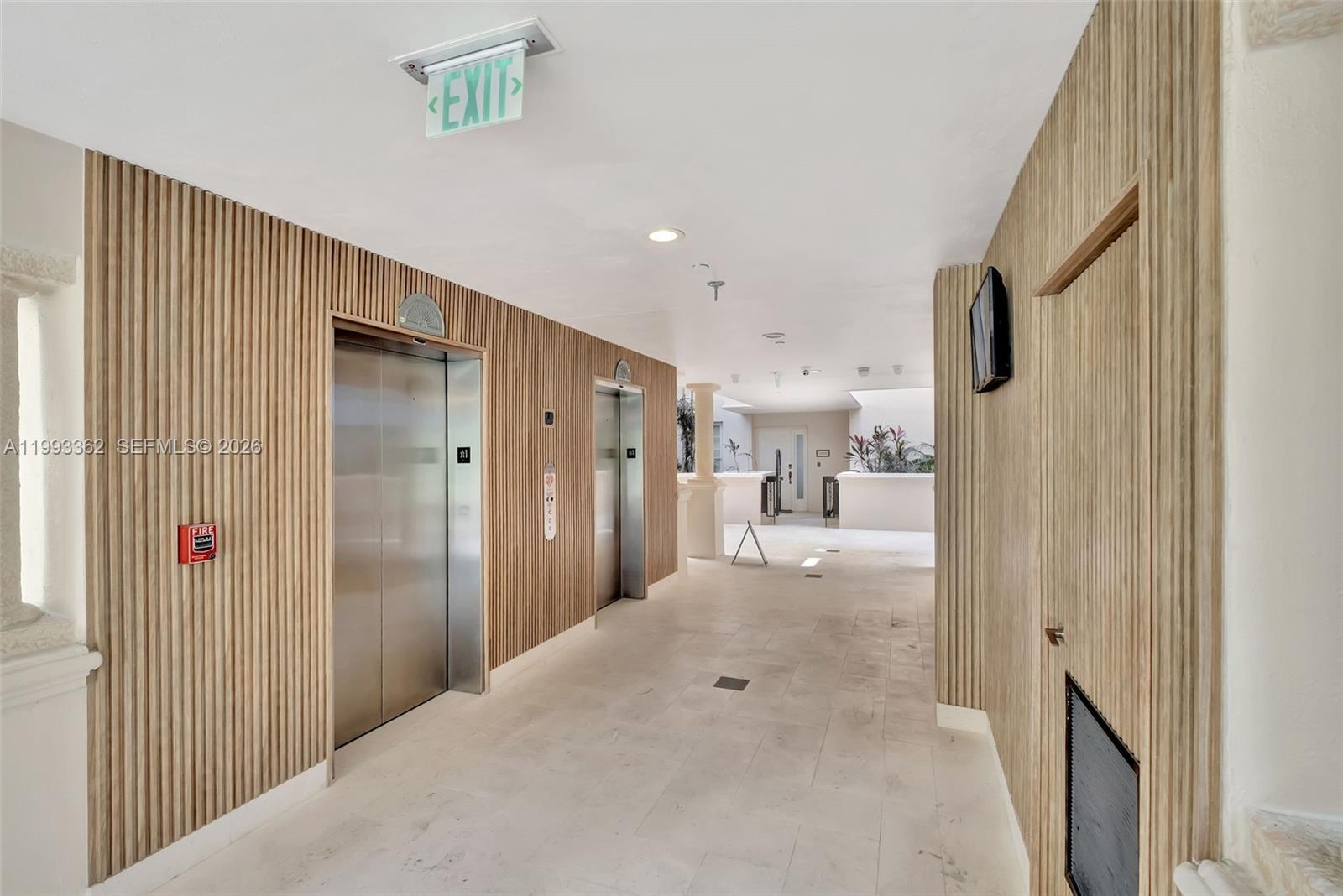 SEASIDE CONDO - Residential