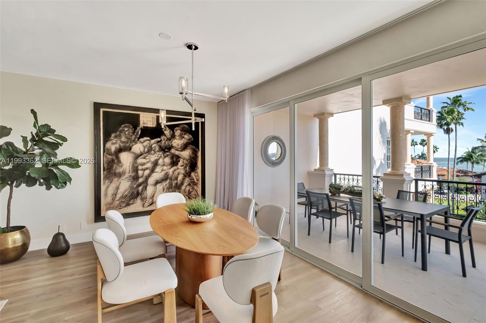 19136 Fisher Island Dr 19136